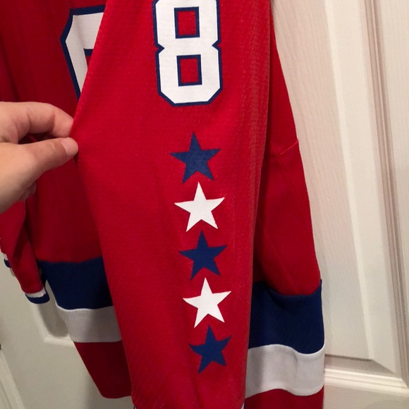 Reebok NHL Washington Capitals Jersey - Picture 5 of 6